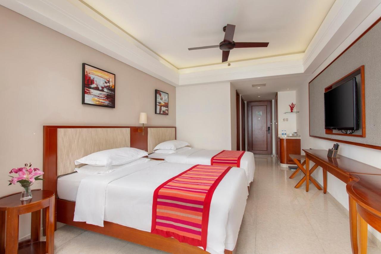 Sanya Seacube Holiday Hotel Buitenkant foto
