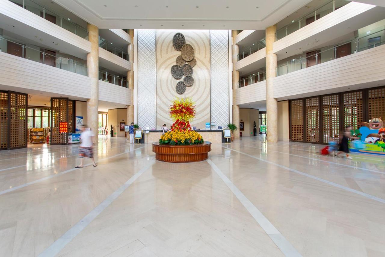 Sanya Seacube Holiday Hotel Buitenkant foto