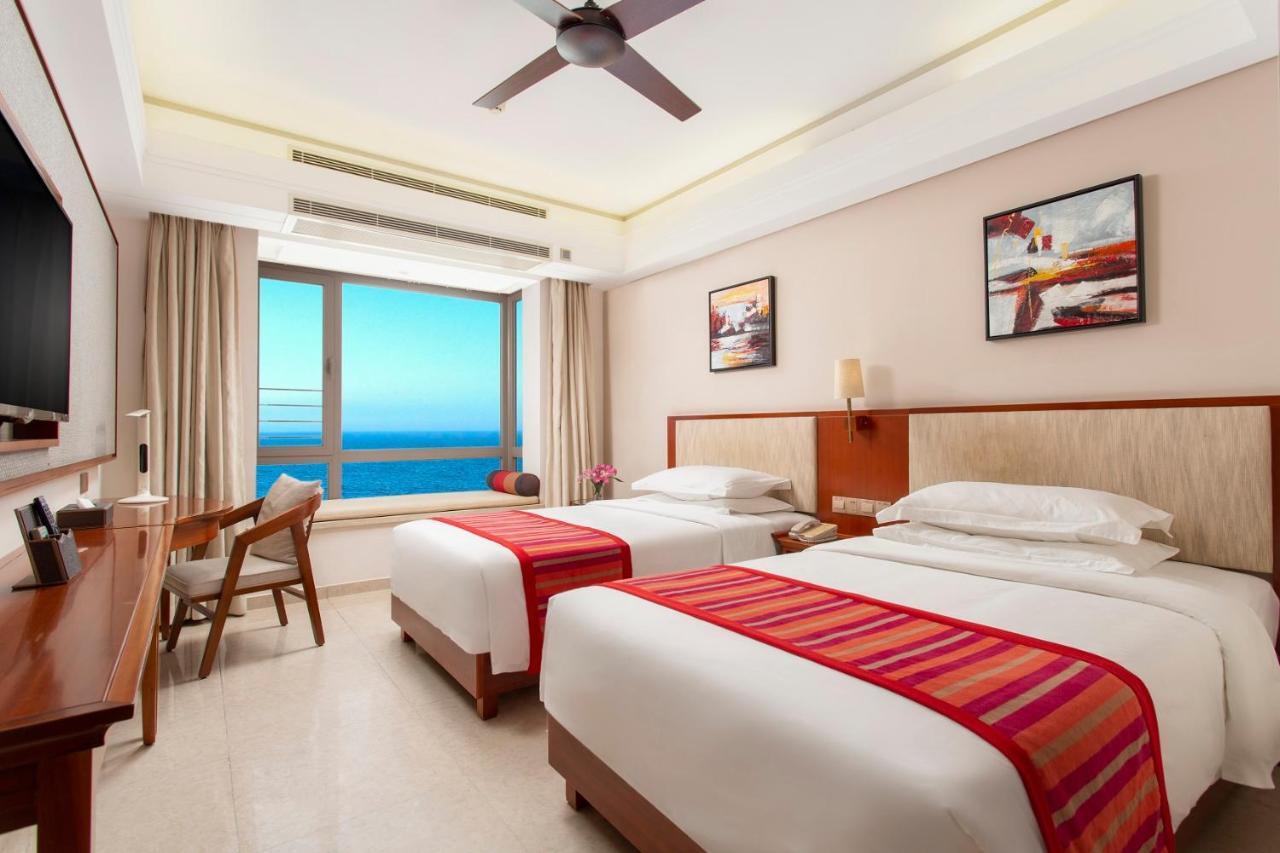 Sanya Seacube Holiday Hotel Buitenkant foto