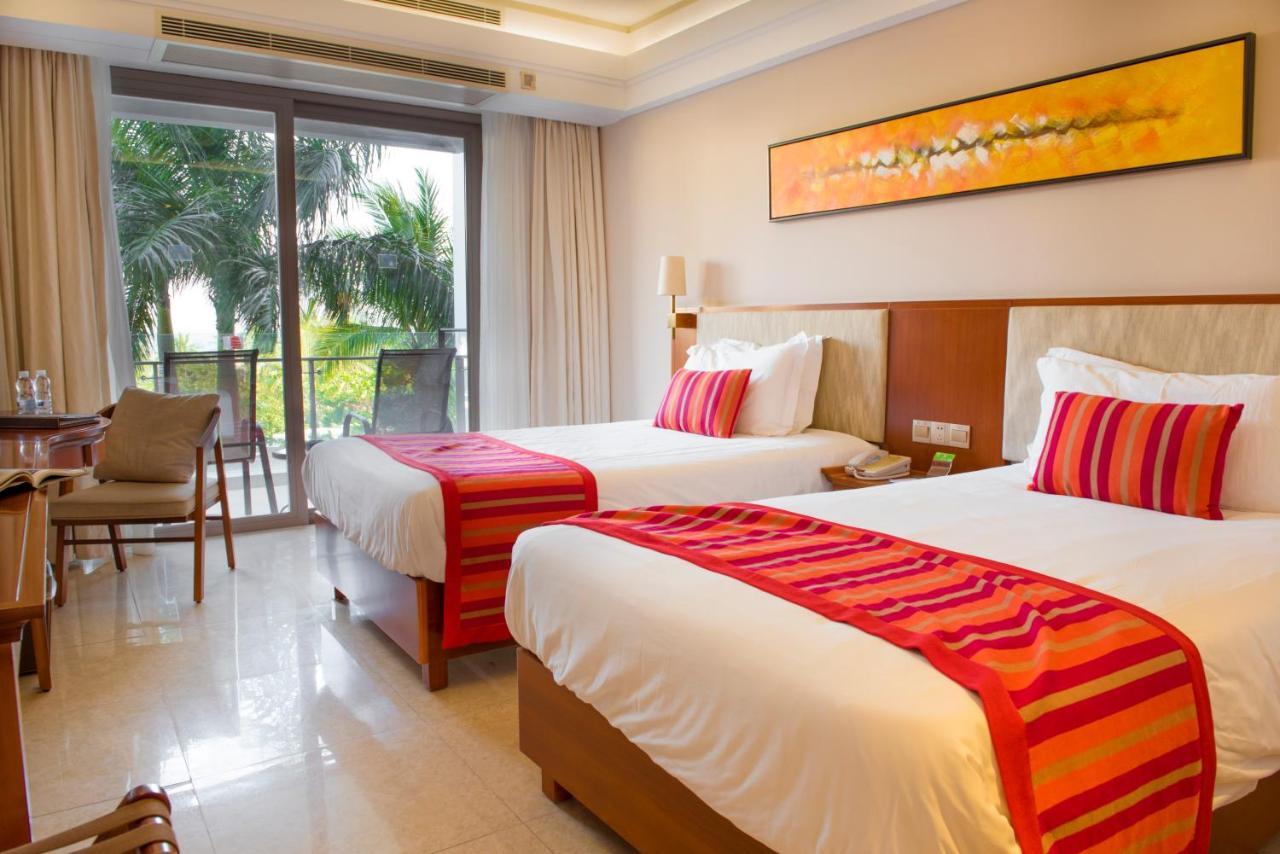 Sanya Seacube Holiday Hotel Buitenkant foto